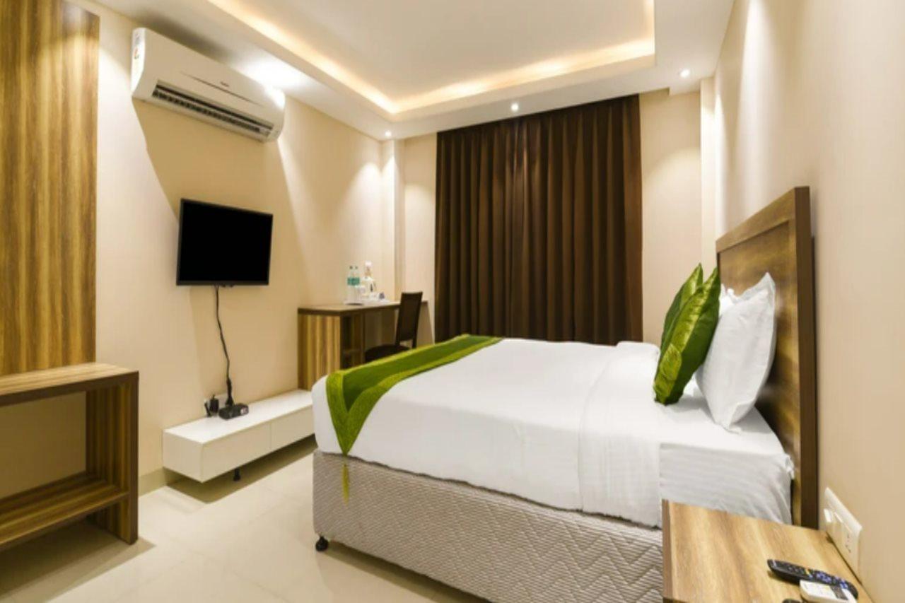 Treebo Iffco Chowk Gurgaon Luaran gambar