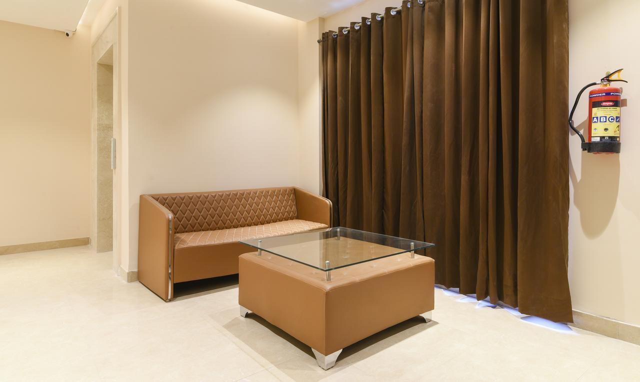 Treebo Iffco Chowk Gurgaon Luaran gambar